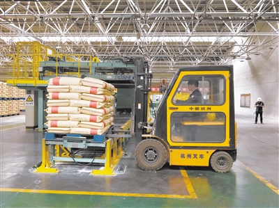 “鎂鋰”海西 “風光”“鉀”天下 建設千萬千瓦級新能源產業集群