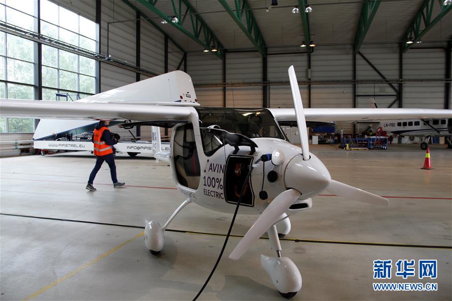 挪威試飛電動飛機 擬2040年前實現國內航班全電動