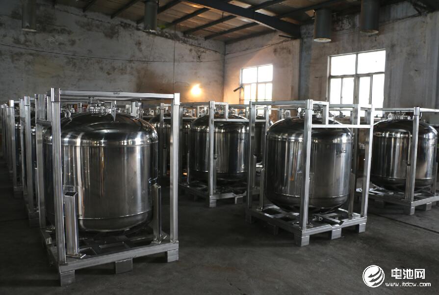 青島海鑫達高純度電子原料包裝容器生產(chǎn)車間