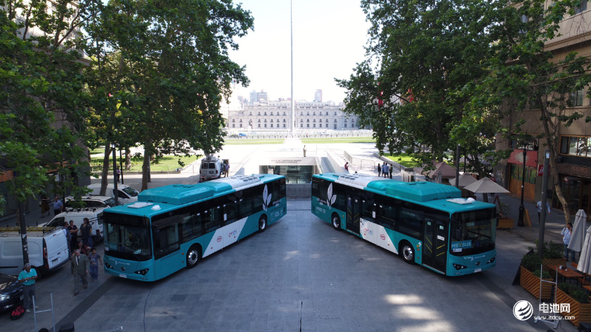 2017年11月，首批交付圣地亞哥市的比亞迪純電動(dòng)大巴K9FE