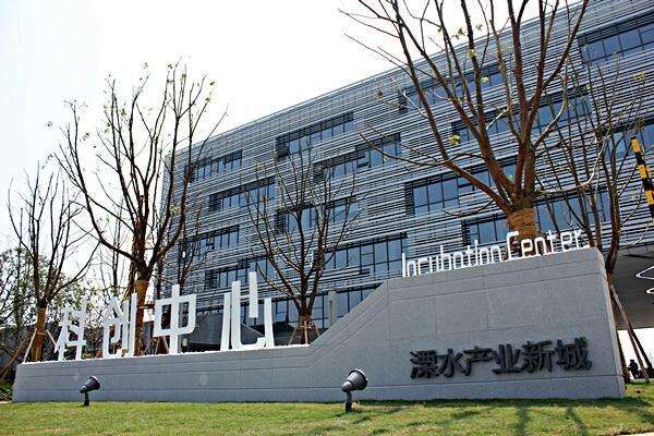 銀隆新能源一期項(xiàng)目竣工 將年產(chǎn)2.5萬(wàn)輛電動(dòng)商用車(chē)