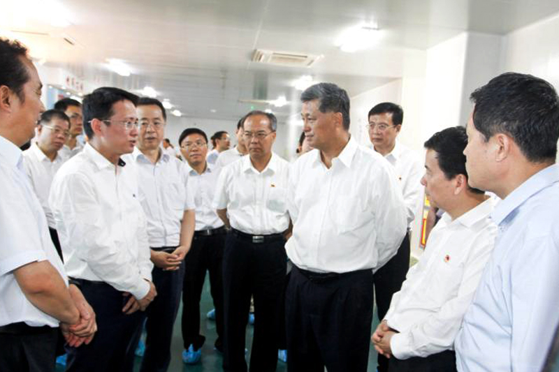 廣東省省長(zhǎng)馬興瑞、廣汽董事長(zhǎng)曾慶洪等考察天臣新能源電芯生產(chǎn)基地