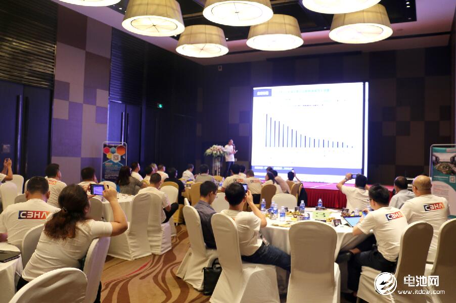 電池百人會企業(yè)家“問道”活動閉門沙龍現(xiàn)場