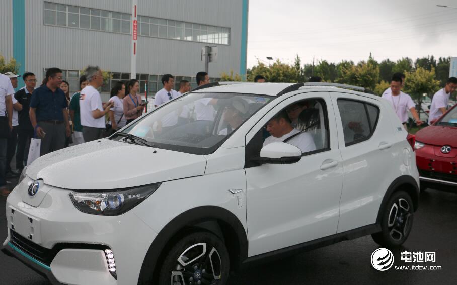 電池百人會企業家一行參觀考察北京新能源汽車股份有限公司青島分公司