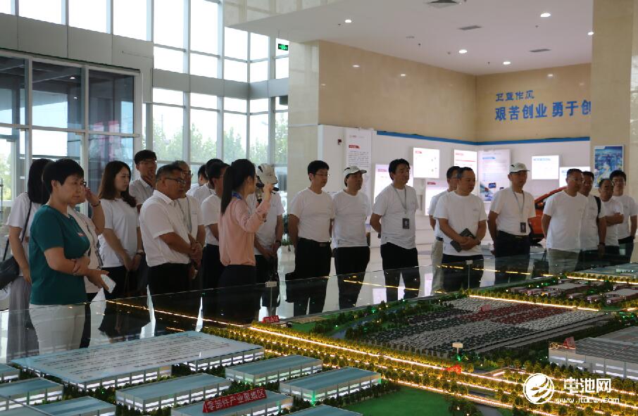 電池百人會企業家一行參觀考察北京新能源汽車股份有限公司青島分公司