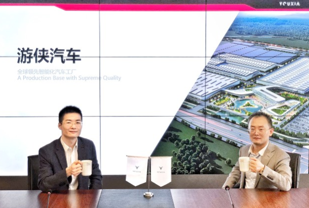 衛?。ㄗ螅┣匾蒿w（右）