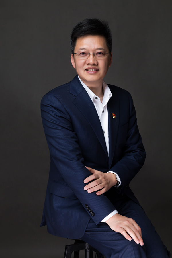 于德翔:書寫特銳德“百日上市”傳奇 轉戰新能源車充電網 于德翔:書寫特銳德“百日上市”傳奇 轉戰新能源車充電網