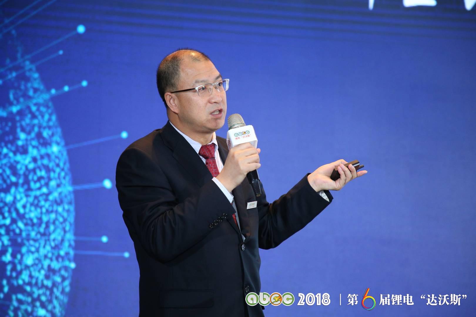 中國有色金屬工業協會鋰業分會秘書長張江峰