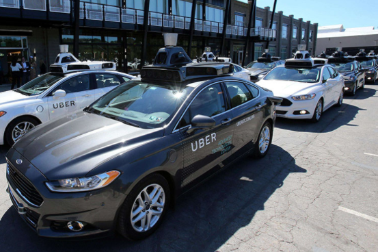 自動駕駛軍備賽 全球車企幾大幫派？