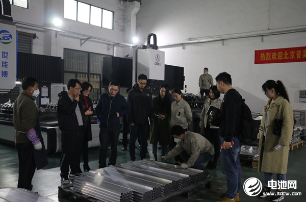 中國電池新能源產業鏈調研團一行參觀調研寶優際