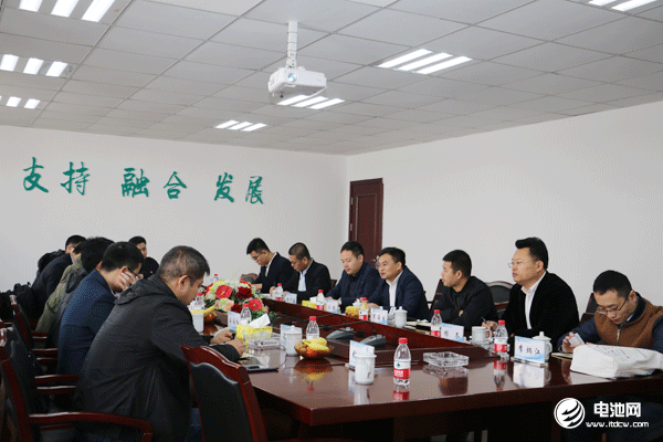 中國(guó)電池新能源產(chǎn)業(yè)鏈調(diào)研團(tuán)一行與智航新能源相關(guān)領(lǐng)導(dǎo)交流、座談