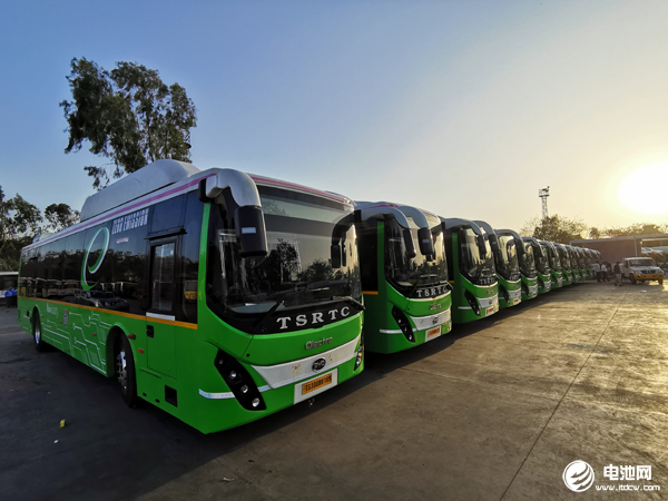 新能源車補貼再降50%：設(shè)三個月過渡期 250公里 “紅線”