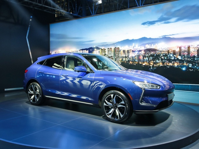 造車新勢力再添一員 小康股份首款電動汽車首發