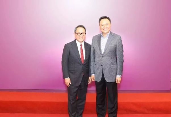豐田社長豐田章男與一汽集團董事長、黨委書記徐留平