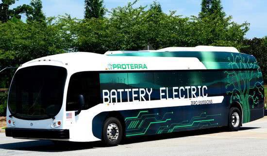 美國推行電動巴士進展緩慢 但情況正在改變