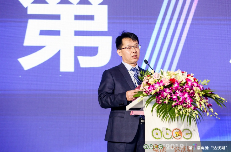 電池“達沃斯”組委會秘書長、中關(guān)村新型電池技術(shù)創(chuàng)新聯(lián)盟秘書長于清教