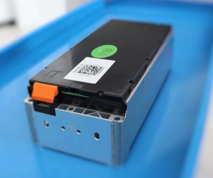 蜂巢能源首批疊片電池成功向客戶交付 穩(wěn)步向量產(chǎn)邁進