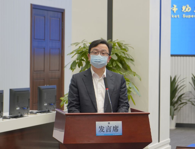 比亞迪董事長兼總裁王傳福發(fā)表講話