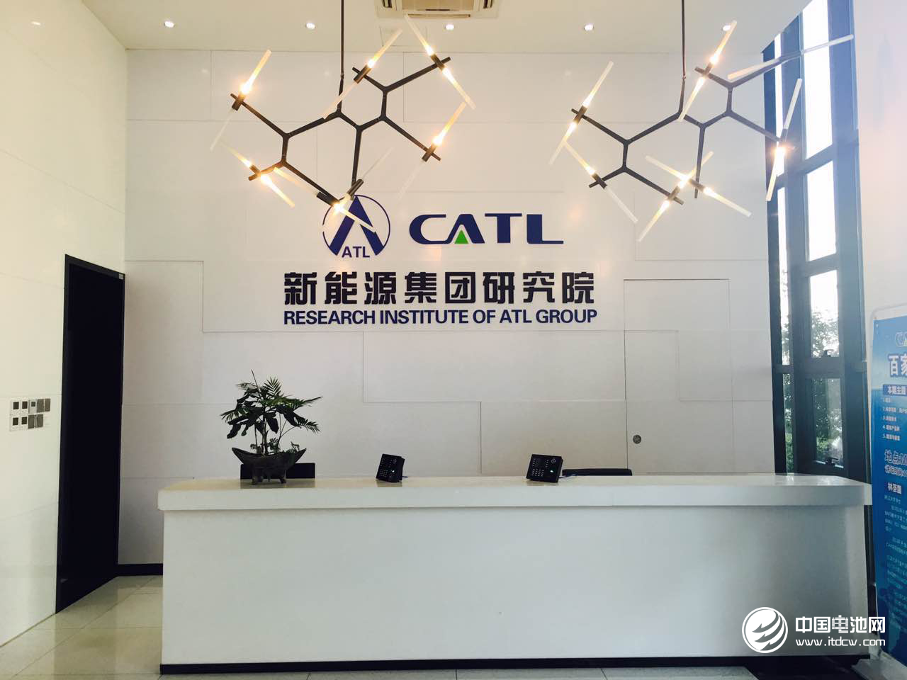 寧德時代正探索電池服務(wù)相關(guān)業(yè)務(wù) 并將在未來兩年擴大產(chǎn)能