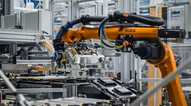 奔馳3大洲7個城市全球布局9家電池工廠 欲年產(chǎn)50萬臺