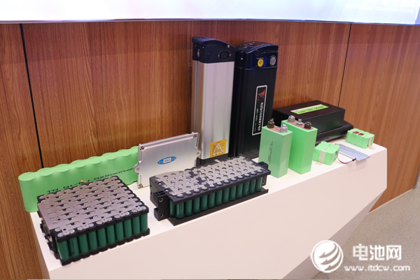 電池百人會(huì)企業(yè)家一行調(diào)研考察天能集團(tuán)