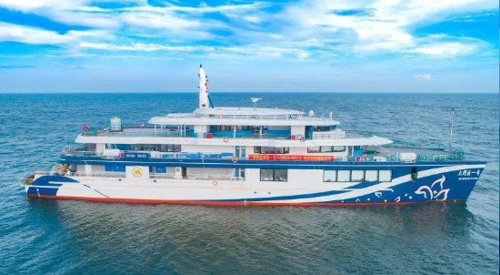 搭載寧德時(shí)代動(dòng)力電池 “大灣區(qū)一號(hào)”油電混動(dòng)游船成功交付