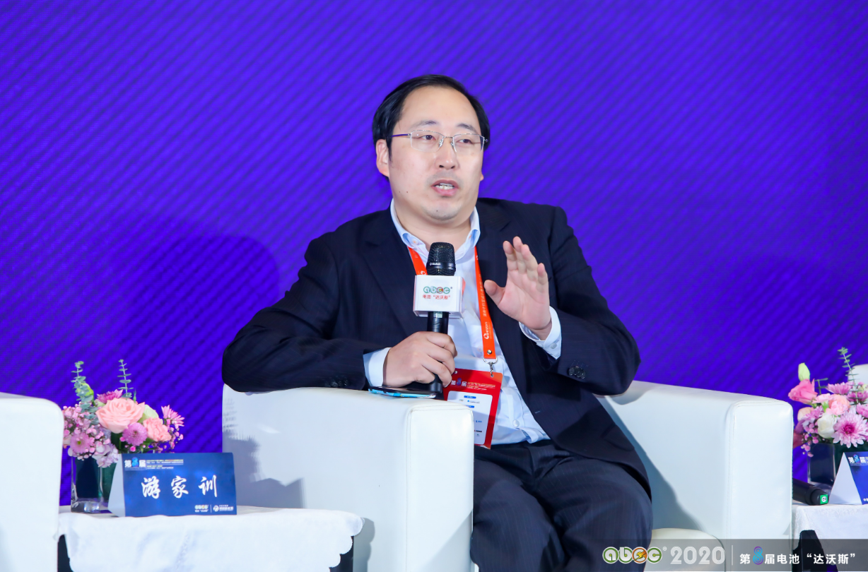 招商證券新能源首席分析師/研究所執行董事游家訓