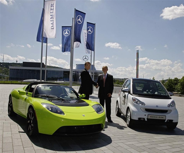 特斯拉考慮收購一家傳統(tǒng)車企 戴姆勒或成最佳選擇