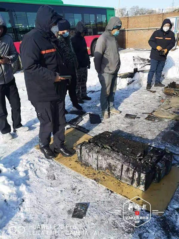 亞星客車電動公交充電起火  消防部門：電池加熱系統(tǒng)異常所致