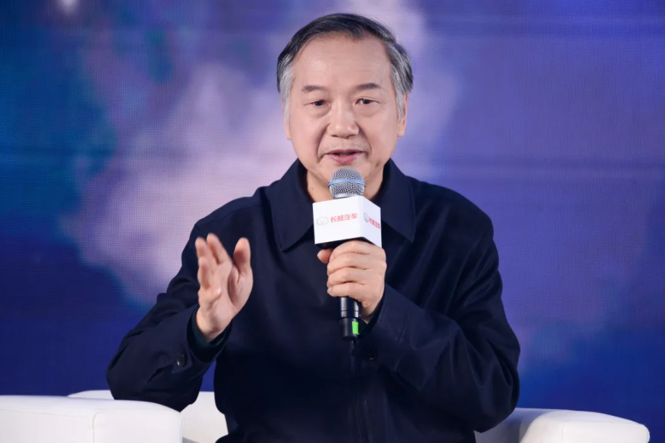 國務院發展研究中心研究員 周宏春