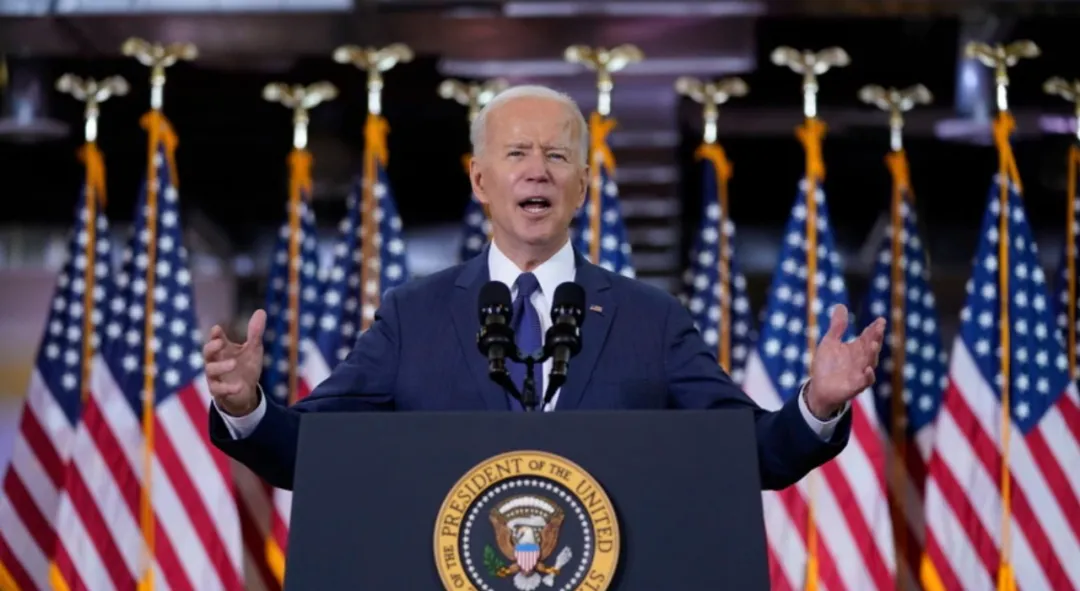 拜登推出千億美元電動汽車計劃  要與中國一較高下？