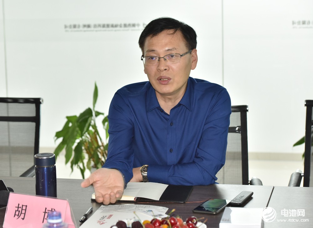 金燦科技總經理胡博