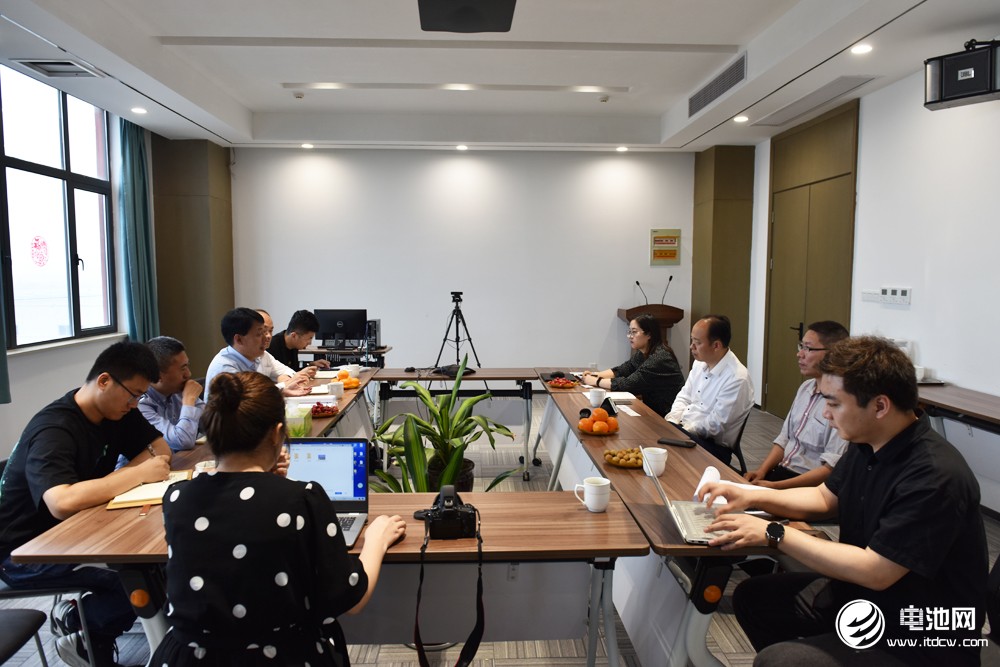 中國電池新能源產(chǎn)業(yè)鏈調(diào)研團(tuán)一行參觀考察湖州昆侖