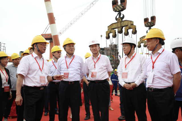 首艘國產內河純電池動力集裝箱船正式下水