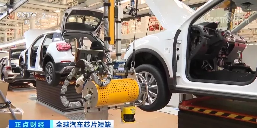 平均漲價兩萬元！買新車得等一年！芯片短缺怎樣影響整車生產？