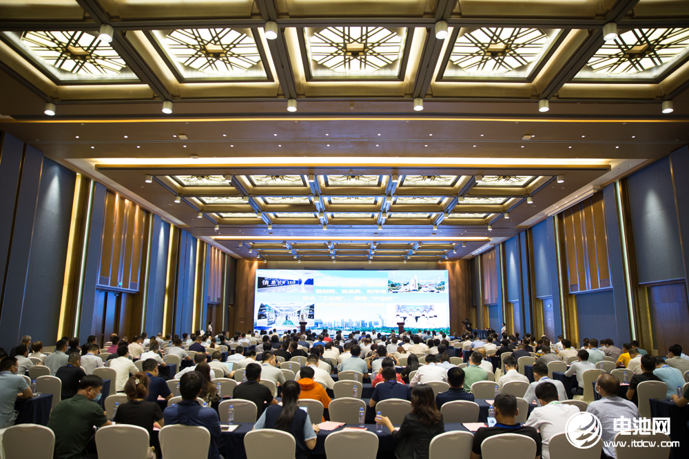 多氟多南寧項目奠基儀式暨南寧市新能源汽車產業招商推介會現場