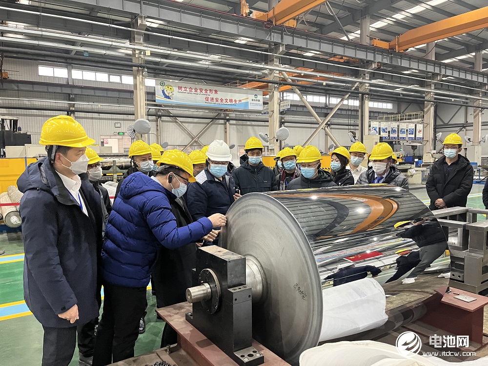 與會嘉賓參觀中科華聯 與會嘉賓參觀中科華聯