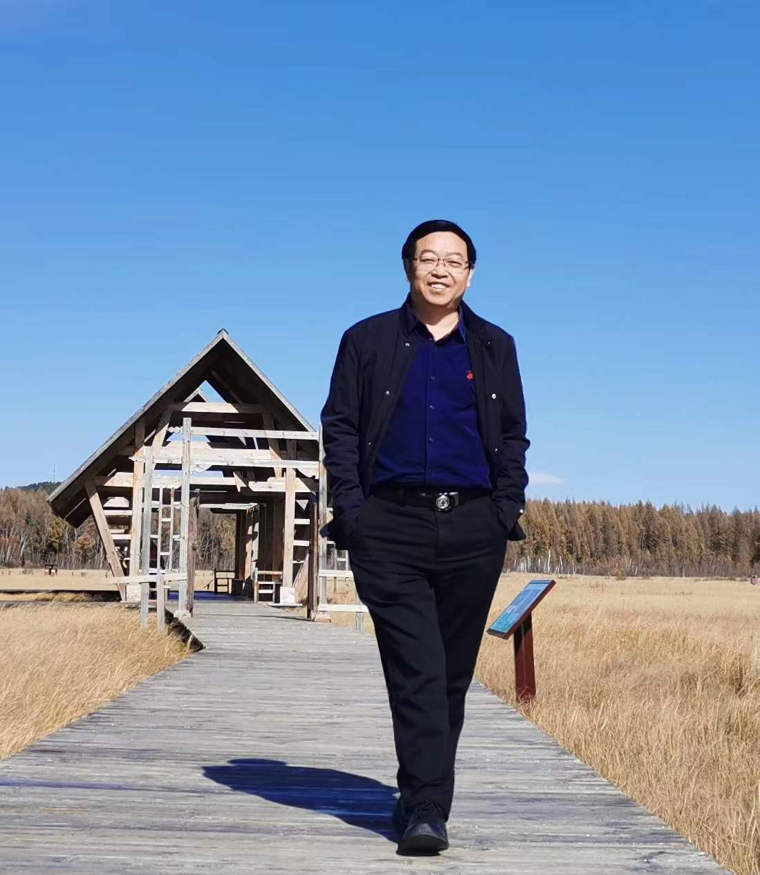 四川長虹新能源科技股份有限公司 董事/總經理 郭龍