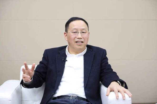 全國人大代表、小康股份創始人、董事長張興海