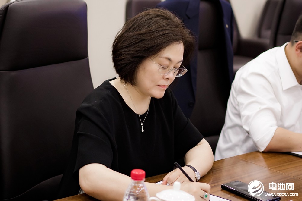 蘇州寶優(yōu)際科技股份有限公司董事長(zhǎng)王勤 蘇州寶優(yōu)際科技股份有限公司董事長(zhǎng)王勤