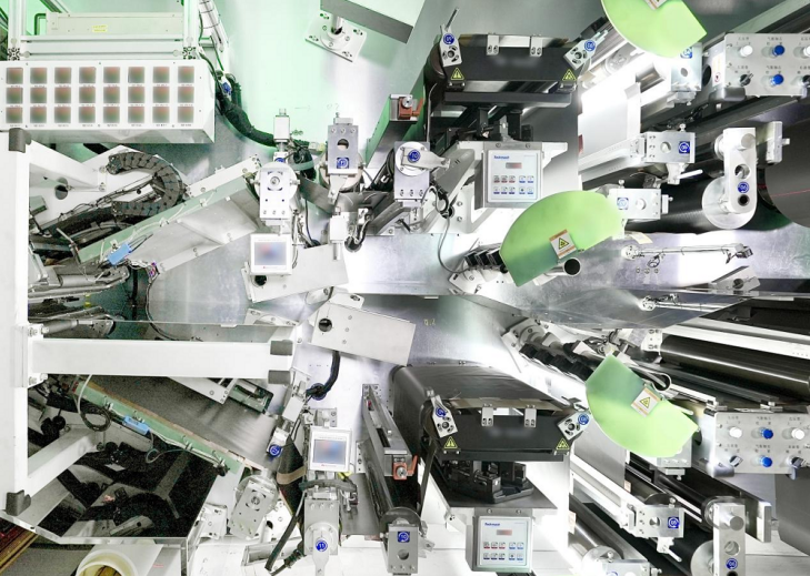 0.125秒！第三代高速疊片技術來了！動力電池加速進入疊時代