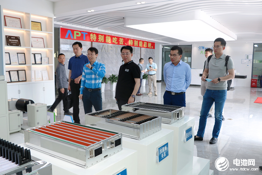 中國電池新能源產業鏈調研團一行到訪鐳煜科技
