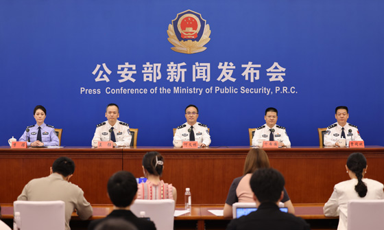 公安部：進(jìn)一步放寬城市道路對(duì)新能源廂式和封閉式貨車通行限制