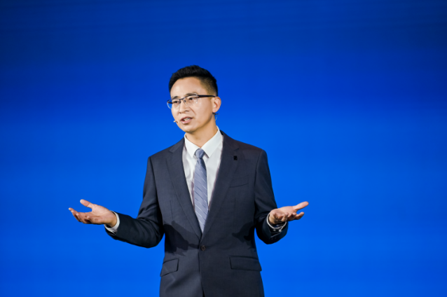 比亞迪股份有限公司副總裁、產(chǎn)品規(guī)劃及汽車新技術(shù)研究院院長(zhǎng)楊冬生