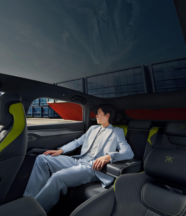 震撼價(jià)格！入門滿配！宋L 領(lǐng)潮上市18.98萬(wàn)元起！