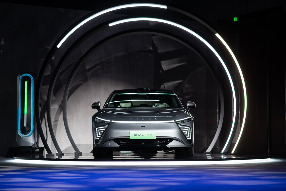 集26年造車實力 星紀元ES點亮“塔尖”星途