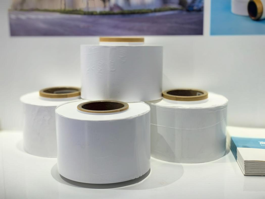 隔膜行業(yè)黑馬明年產(chǎn)能將升至30億㎡ 濕法PP隔膜量產(chǎn)在即 隔膜行業(yè)黑馬明年產(chǎn)能將升至30億㎡ 濕法PP隔膜量產(chǎn)在即