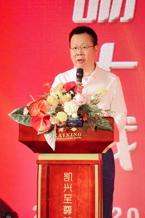 法恩萊特董事長 石俊峰