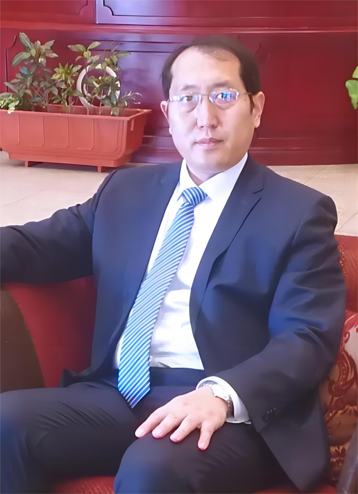 常州華彩新能源科技有限公司 董事長 李向東 常州華彩新能源科技有限公司 董事長 李向東