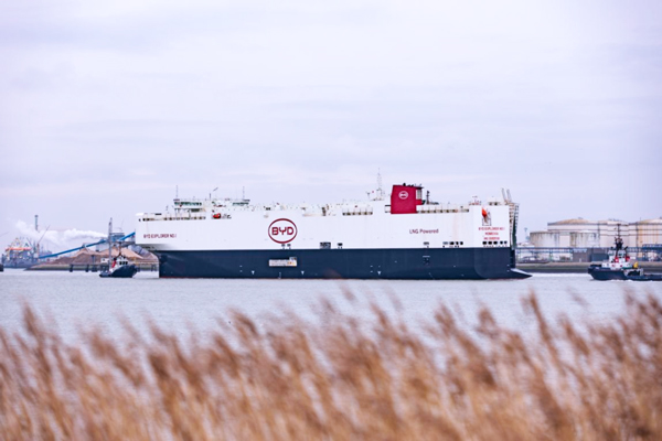 前兩月我國出口機電產品2.22萬億元 其中出口汽車1118.9億元